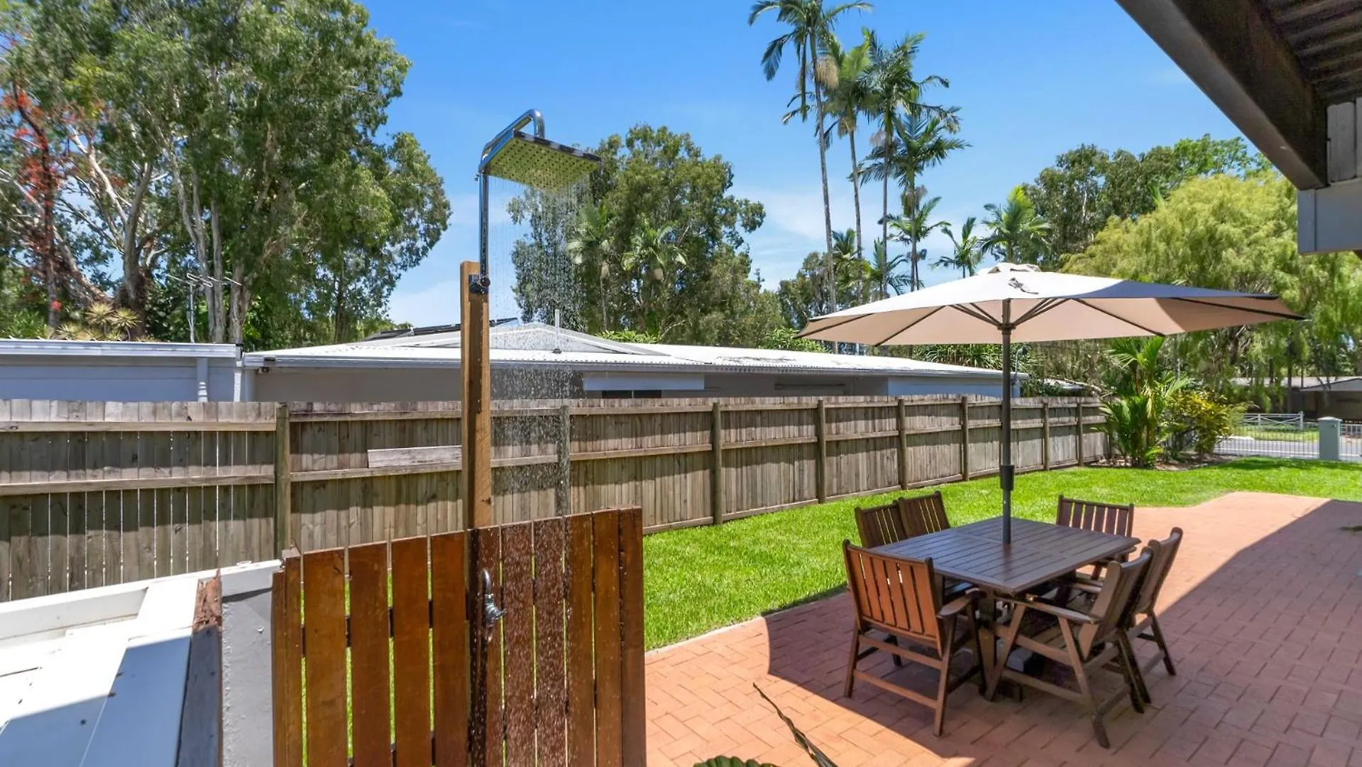 Holiday home Belle Escapes Endeavour To Impress Villa Clifton Beach Australia