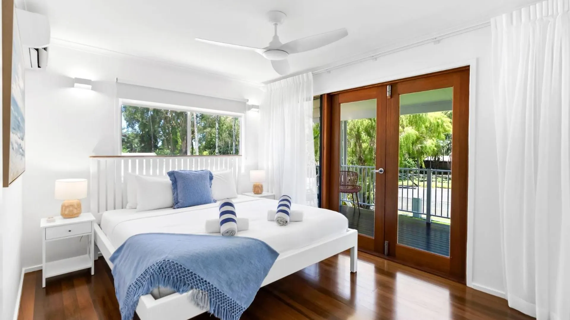 Holiday home Belle Escapes Endeavour To Impress Villa Clifton Beach Australia
