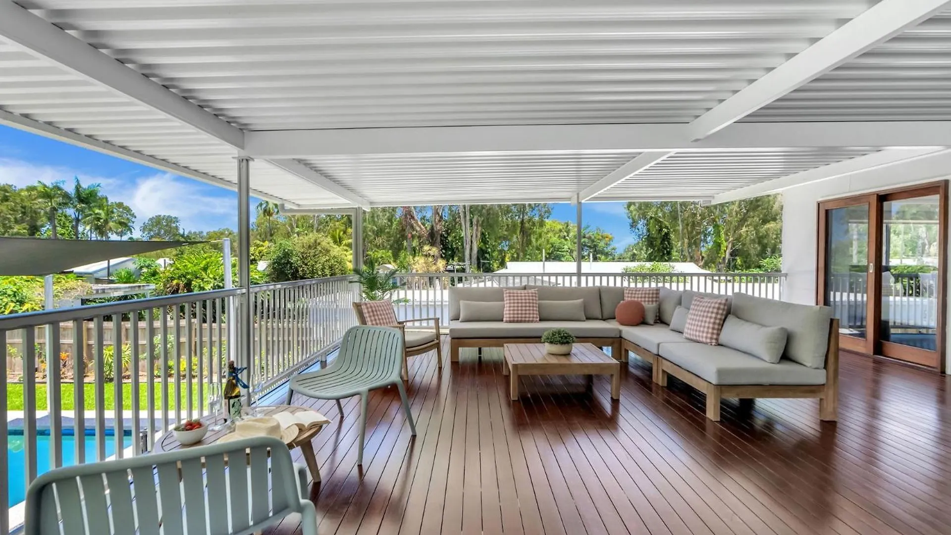Holiday home Belle Escapes Endeavour To Impress Villa Clifton Beach