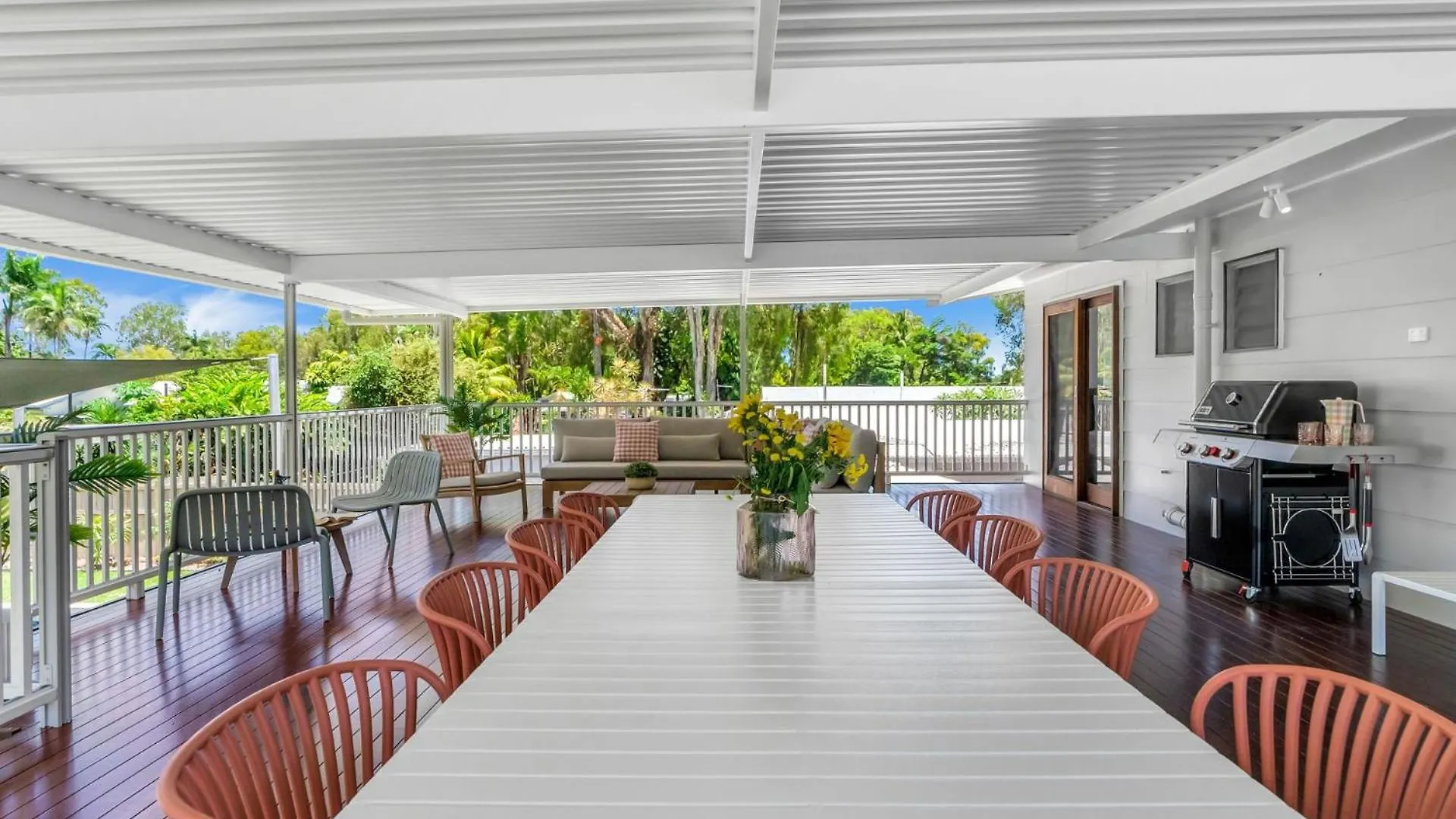 Holiday home Belle Escapes Endeavour To Impress Villa Clifton Beach