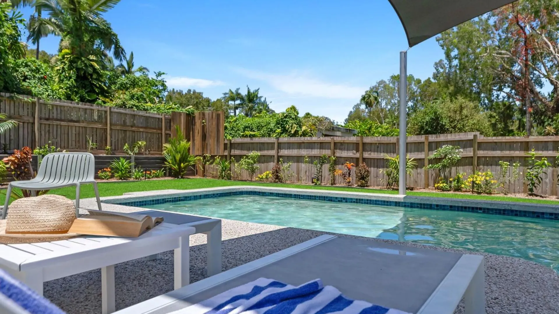 Belle Escapes Endeavour To Impress Villa Clifton Beach