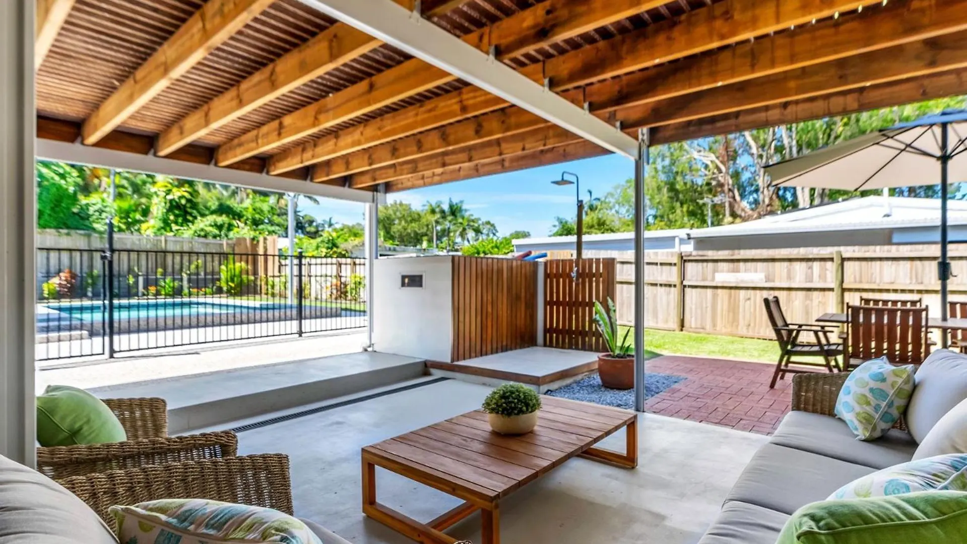Holiday home Belle Escapes Endeavour To Impress Villa Clifton Beach Australia